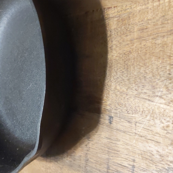Vintage Unmarked BSR Cast Iron Skillet #5 - Picture 4 of 12